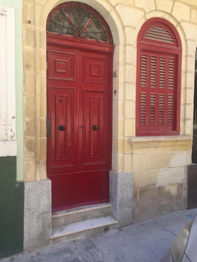The Red Door Apartment Hamrun Exterior photo